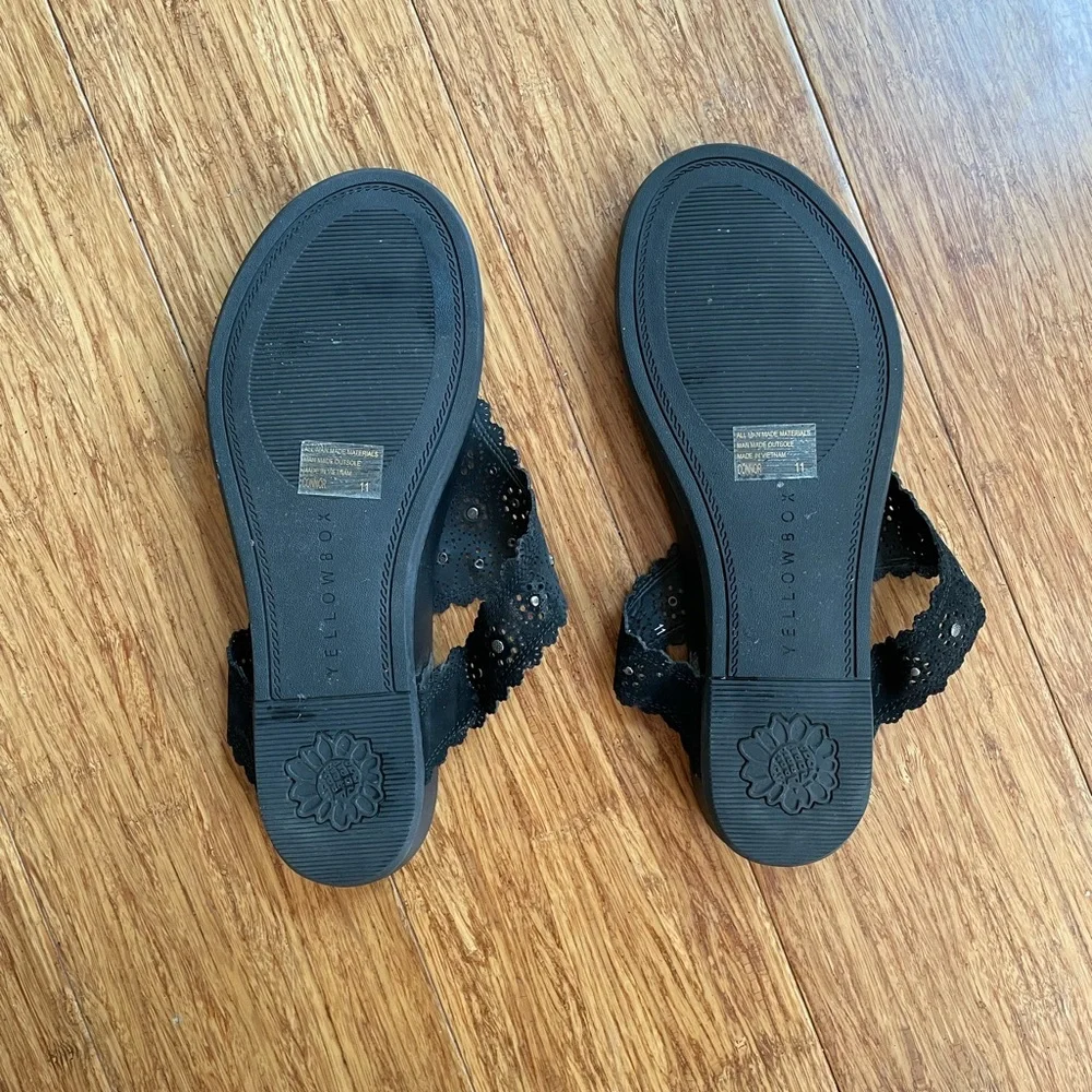 Yellowbox Black Flip Flop Sandals with Openwork Studded Design Size 11 - Picture 3 of 4